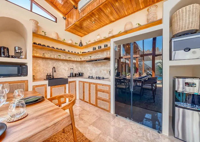 Lima 8bdr Jacuzzi Sauna Ice-bath Cinema Villa